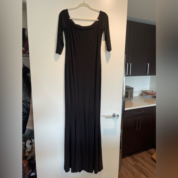 Norma Kamali Off the Shoulder Gown - Picture 3 of 3